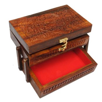 232. Jewelry box